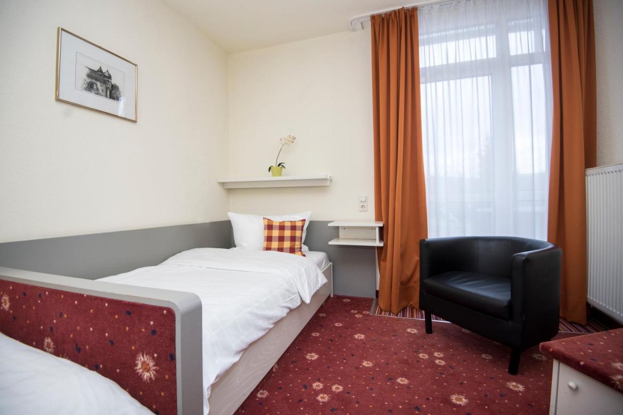 Akzent Hotel Hoehenblick Muehlhausen im Taele Buitenkant foto