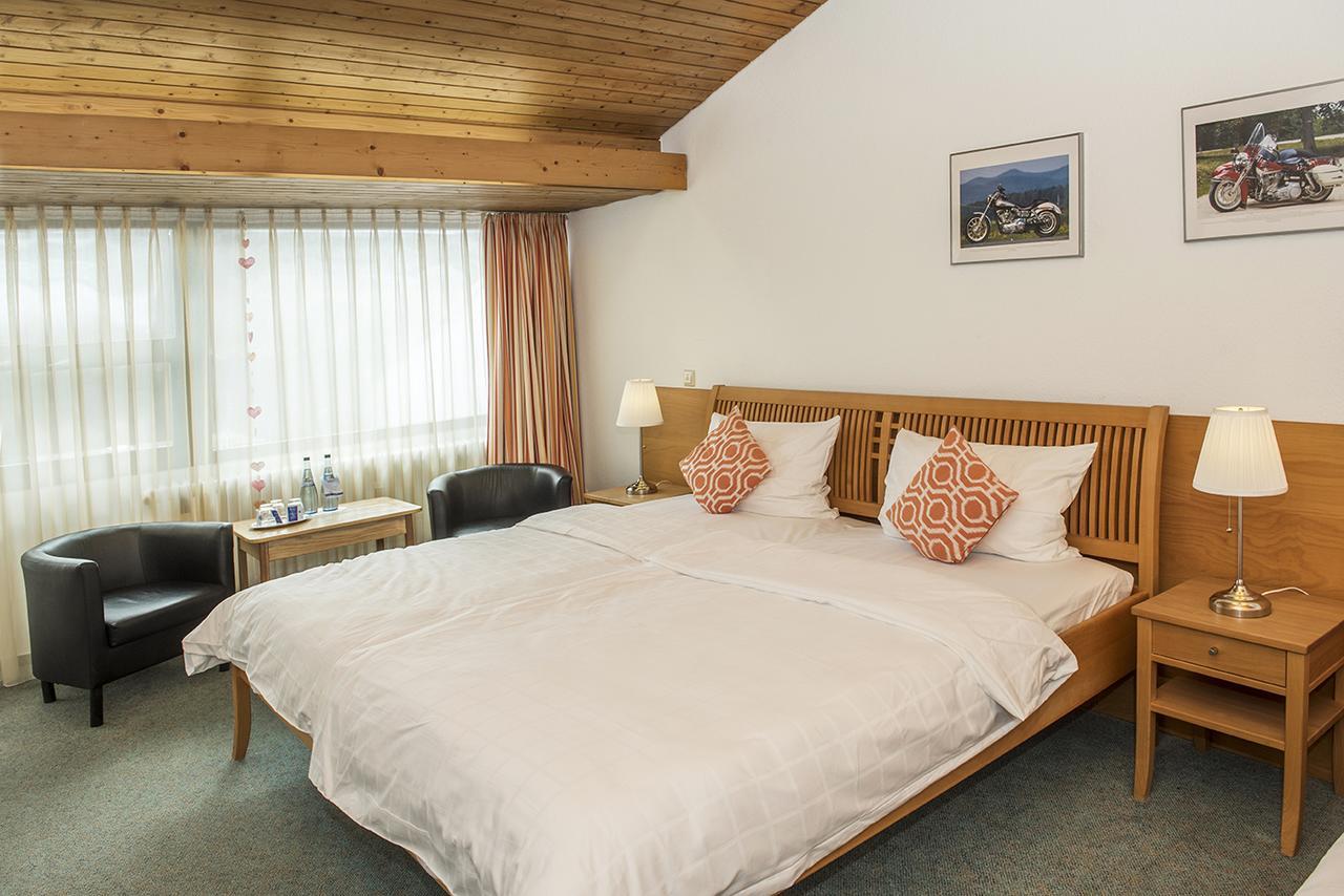 Akzent Hotel Hoehenblick Muehlhausen im Taele Buitenkant foto