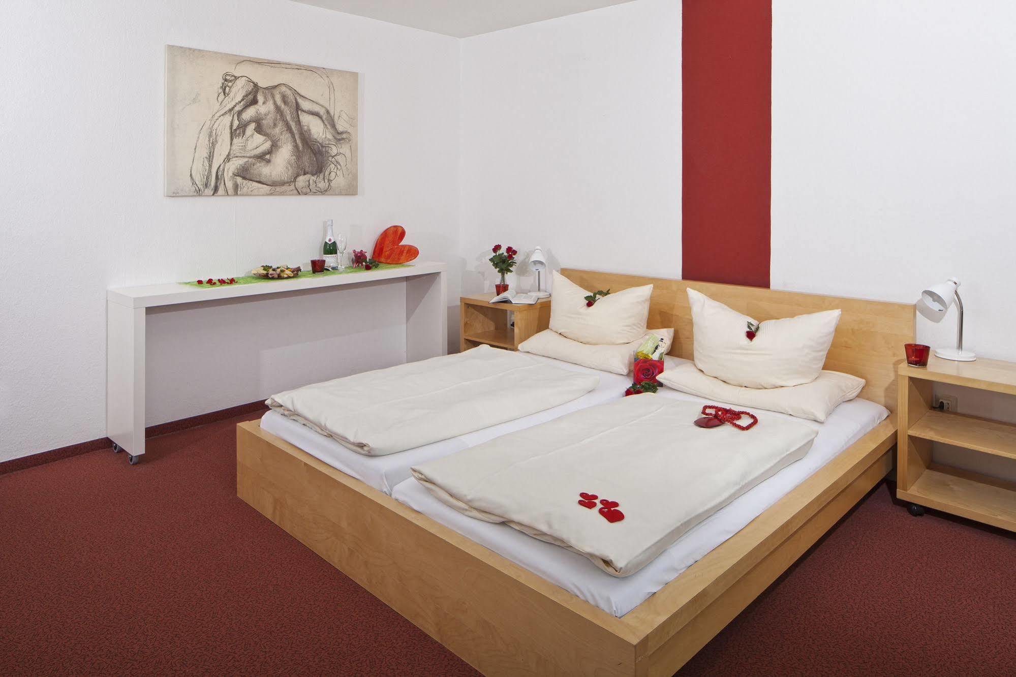Akzent Hotel Hoehenblick Muehlhausen im Taele Buitenkant foto