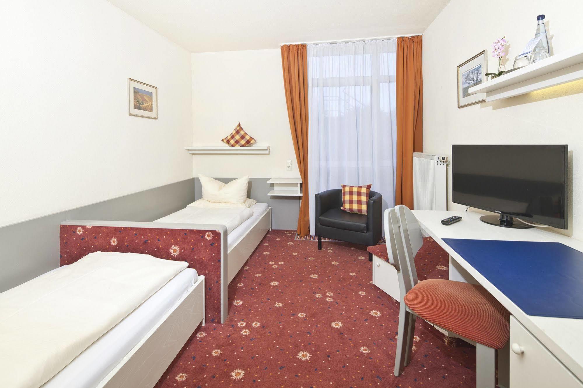 Akzent Hotel Hoehenblick Muehlhausen im Taele Buitenkant foto